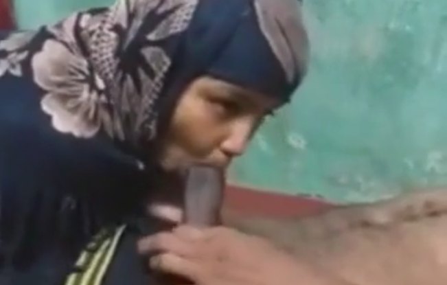 Bangladeshi Hijab Girl Blowjob - Masalaseen.com