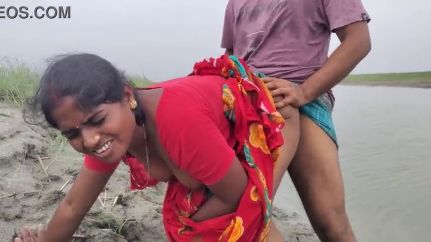 Fucking Dehati Village Bhabhi in River Side XXX Porn Video - Masalaseen.com