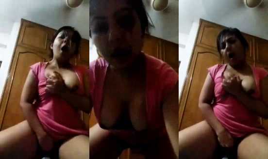 Horny Milf Moaning And Fingering XXX Video - Masalaseen.com